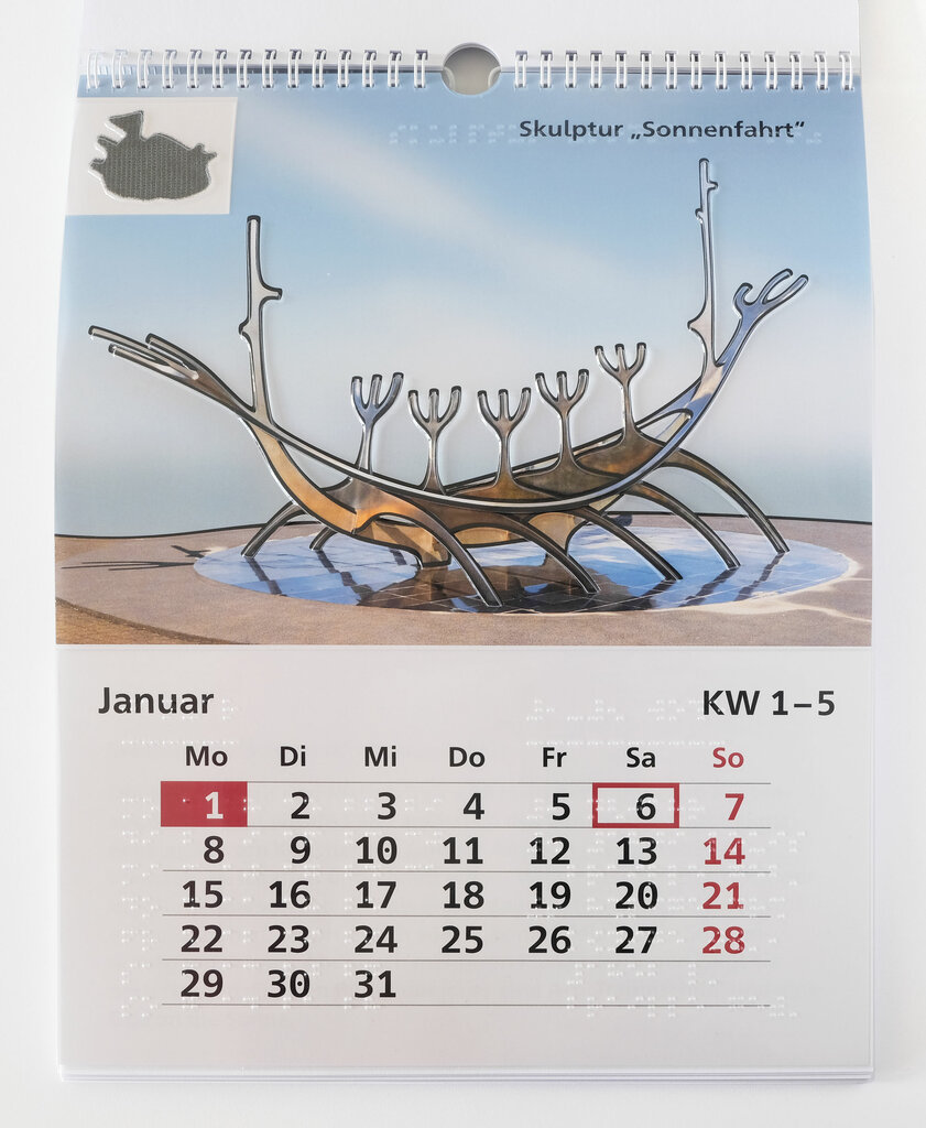 Kalenderblatt Januar mit Sonnenfahrt-Skulptur 