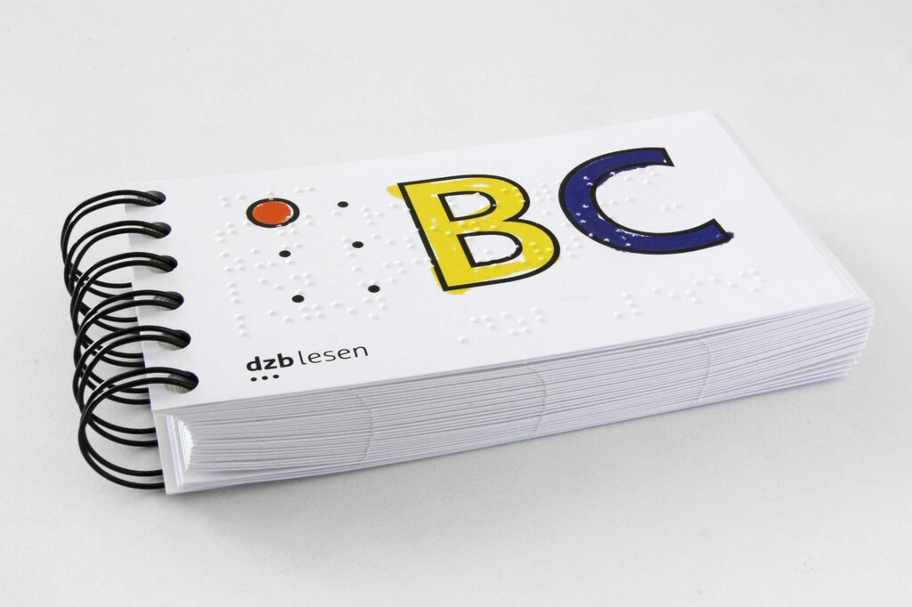 Deckblatt ABC – Ein tastbares Ausmal- und Bastelbuch in Ringbindung