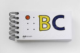 Vergrößerungsansicht: Deckblatt ABC – Ein tastbares Ausmal- und Bastelbuch
