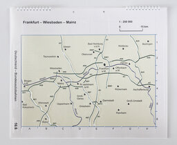 Vergrößerungsansicht: Autobahnkarte der Region Frankfurt, Wiesbaden und Mainz mit transparentem Relief und unterlegtem Farbdruck