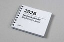 Vergrößerungsansicht: Vorderseite Taschenkalender 2026 in Großdruck mit Spiralbindung