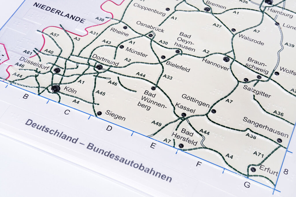 Taktil gestaltete Reliefkarte der bundesdeutschen Autobahnen