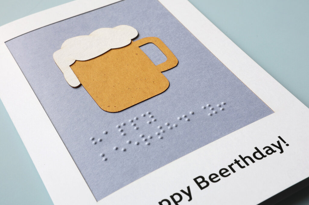 Taktile Geburtstagskarte mit Bierkrug und Schriftzug Happy Beerthday